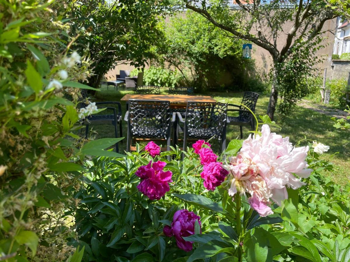 Chambre Privee Vue Sur Le Jardin Proche Centre Ville Besançon Exteriér fotografie
